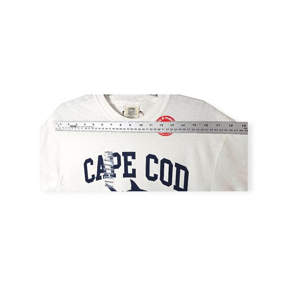 🛍️ Comfort Colors Cape Cod Shark T-Shirt - Men's Medium - White - Picture 3 of 9